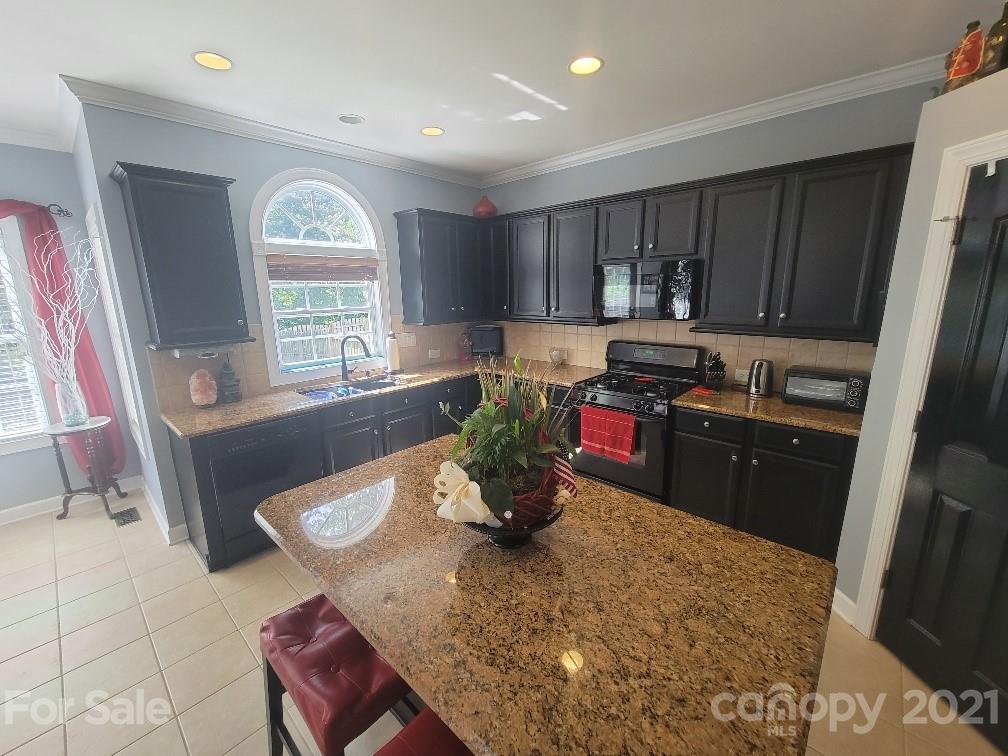 1523 Copperplate Road Charlotte, NC 28262 - Photo 3 of 43 Gallery Image 3