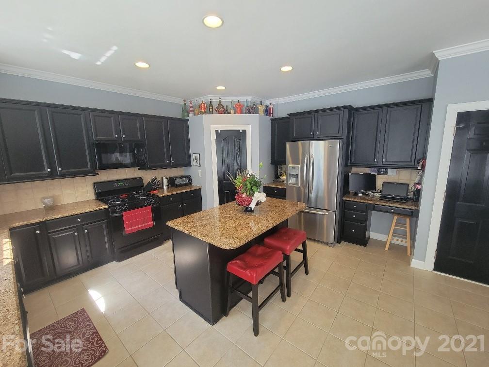 1523 Copperplate Road Charlotte, NC 28262 - Photo 5 of 43 Gallery Image 5