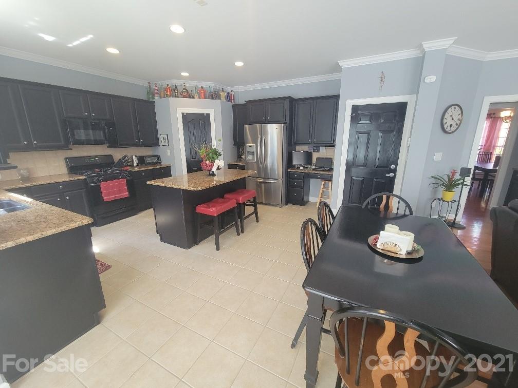1523 Copperplate Road Charlotte, NC 28262 - Photo 6 of 43 Gallery Image 6