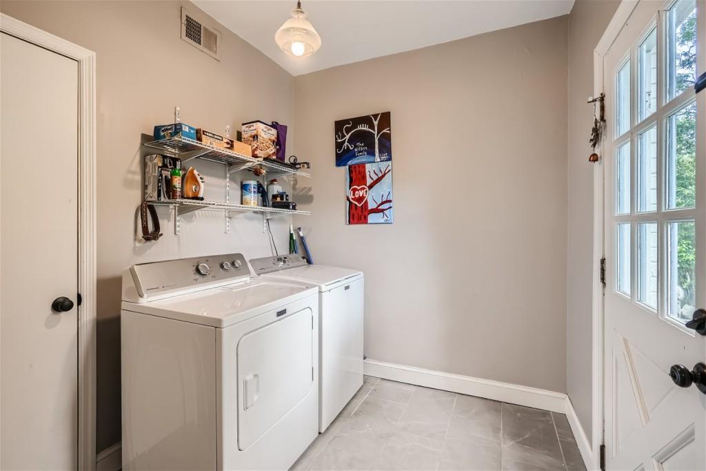 3685 Cantrell Road Northeast Atlanta, GA 30319 - Photo 23 of 25 a utility room with dryer and washer