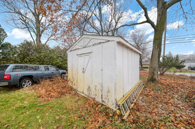 $250,000 | 3219 McCain Road, Jackson, MI 49203