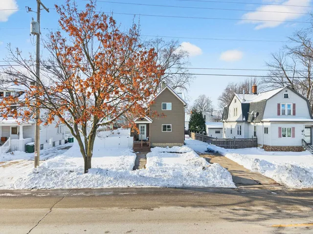 $239,900 | 394 South Park Avenue, Fond du Lac, WI 54935