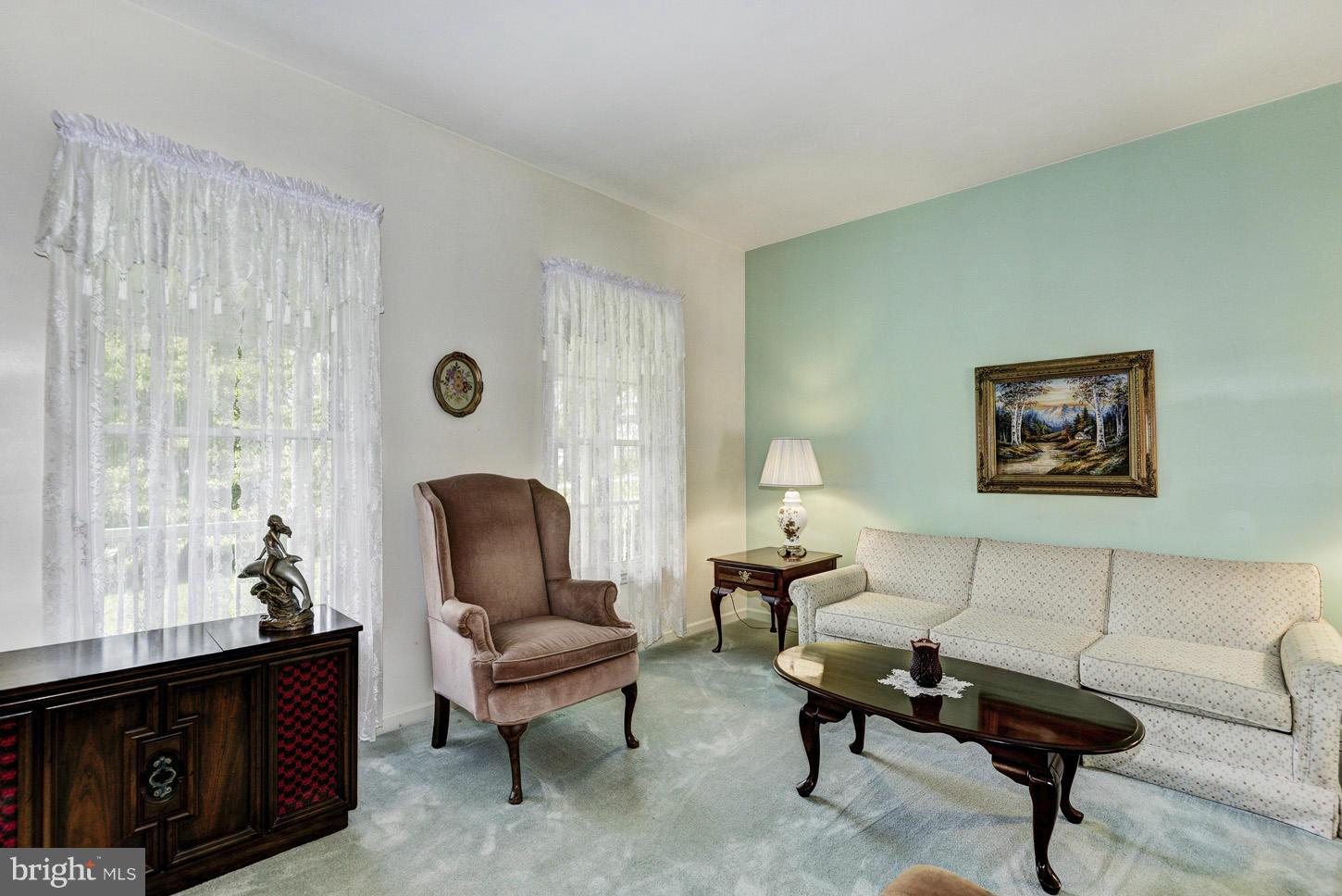1943 Frederick Road Catonsville, MD 21228 - Photo 5 of 30 Living Room