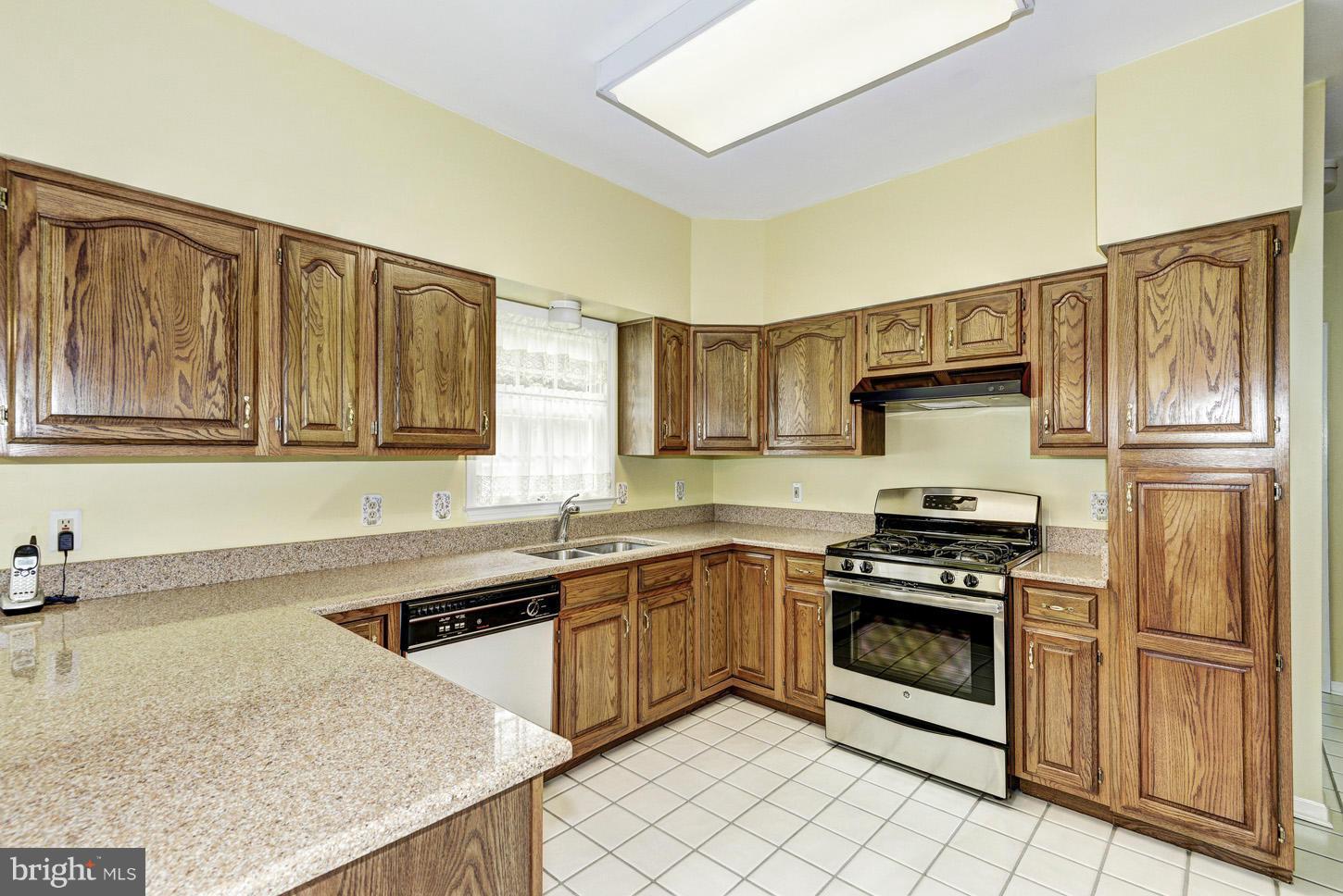 1943 Frederick Road Catonsville, MD 21228 - Photo 10 of 30 Kitchen