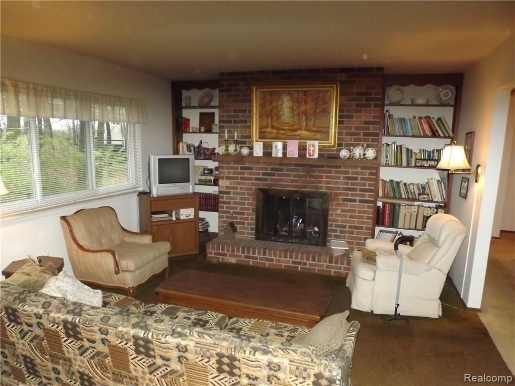 462 West Maryknoll Road Rochester Hills, MI 48309 - Photo 5 of 15