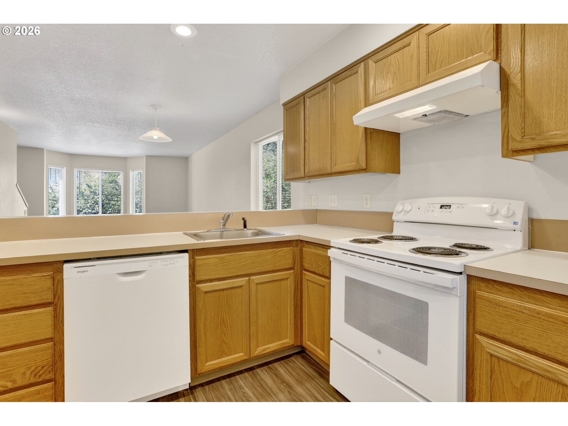 4854 Southwest 150th Place Beaverton, OR 97007 - Photo 12 of 37