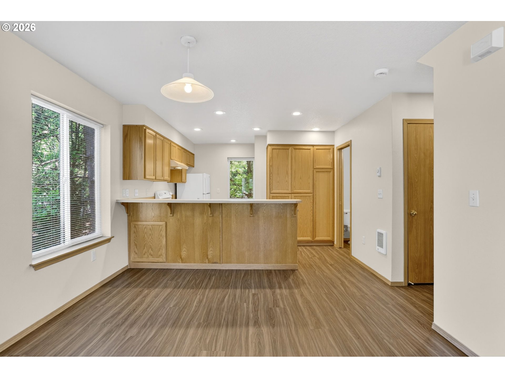 4854 Southwest 150th Place Beaverton, OR 97007 - Photo 9 of 37