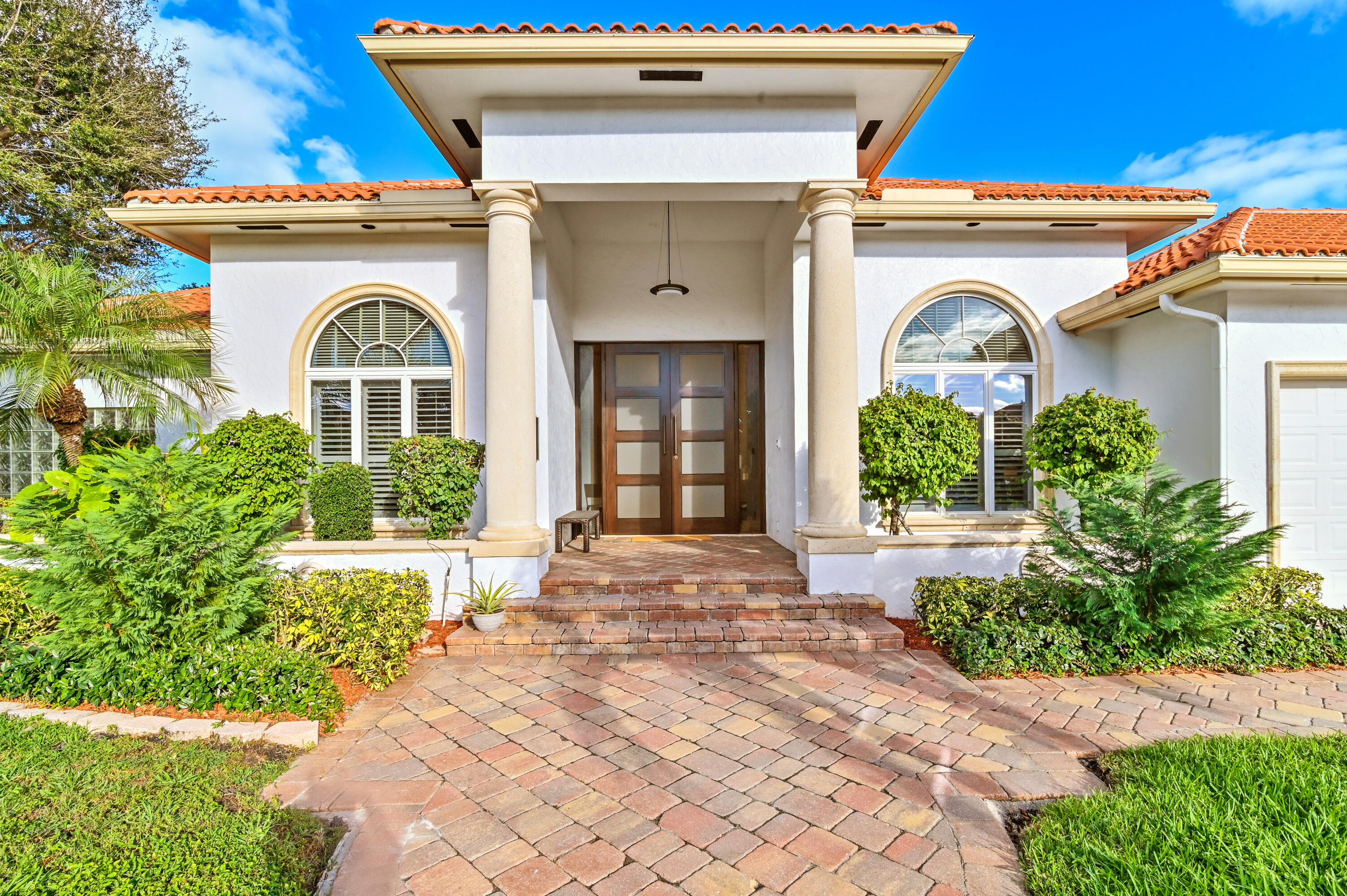2035 Park Court Boca Raton, FL 33486 - Photo 6 of 55 01 Front 01