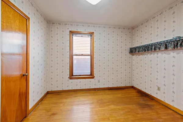 $124,900 | 1309 15th Avenue, Menominee, MI 49858