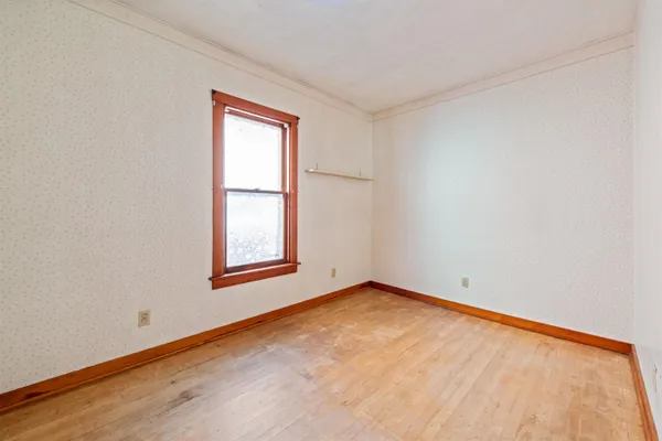 $124,900 | 1309 15th Avenue, Menominee, MI 49858