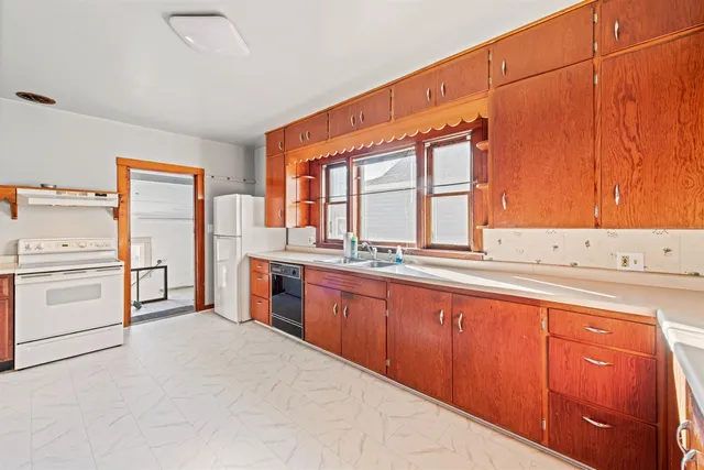 $124,900 | 1309 15th Street, Menominee, MI 49858