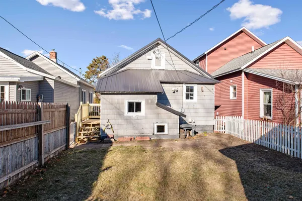 $124,900 | 1309 15th Avenue, Menominee, MI 49858