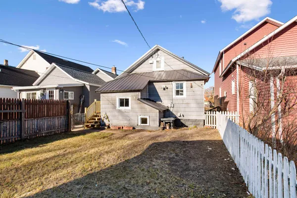 $124,900 | 1309 15th Avenue, Menominee, MI 49858