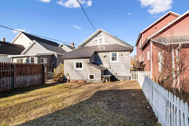 $124,900 | 1309 15th Street, Menominee, MI 49858