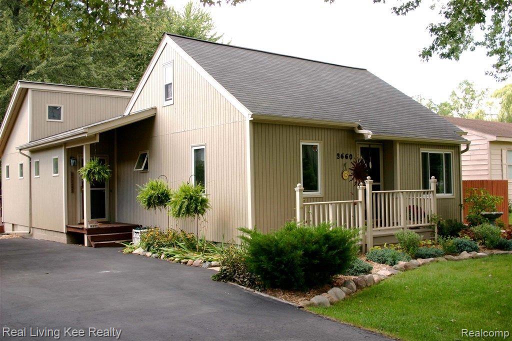 3660 Alida Avenue Rochester, MI 48309 - Photo 1 of 24 Front elevation.jpg