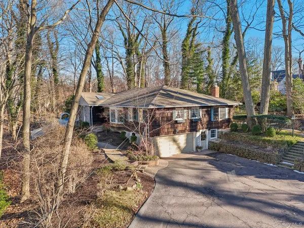 $1,188,000 | 7 Short Path, St. James, NY 11780