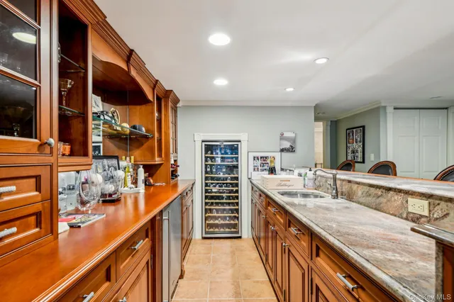 $999,998 | 7 Short Path, St. James, NY 11780