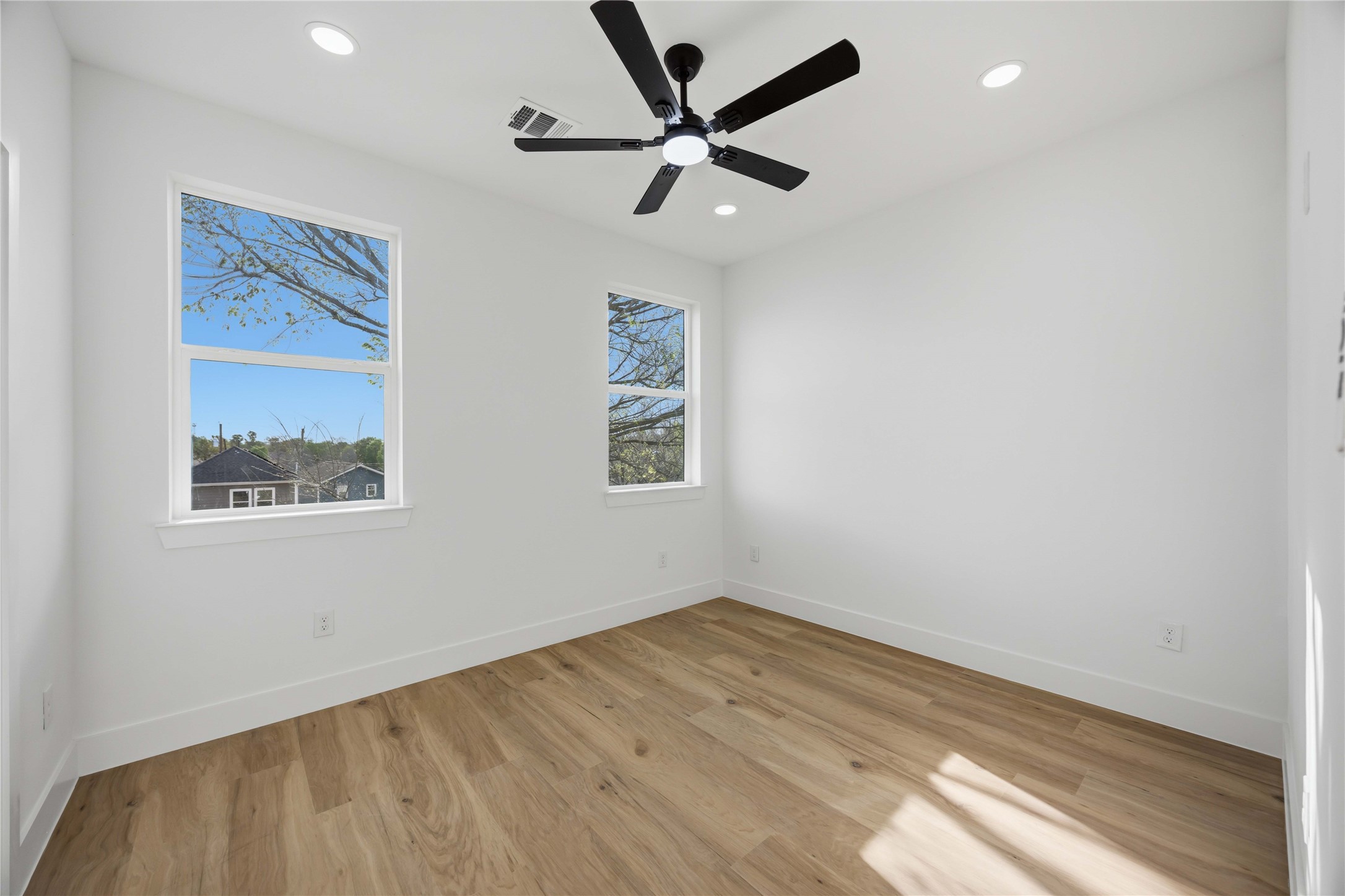 2010 Yates Street Houston, TX 77020 - Photo 29 of 45