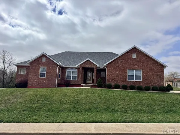 $494,900 | 220 April Drive, St. Robert, MO 65584