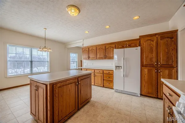 $492,400 | 220 April Drive, St. Robert, MO 65584