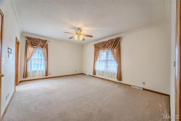 $492,400 | 220 April Drive, St. Robert, MO 65584