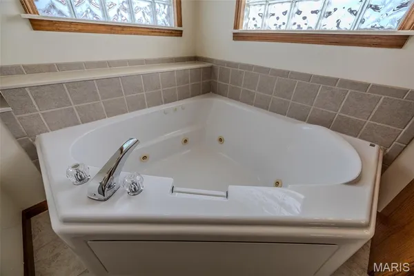 $492,400 | 220 April Drive, St. Robert, MO 65584