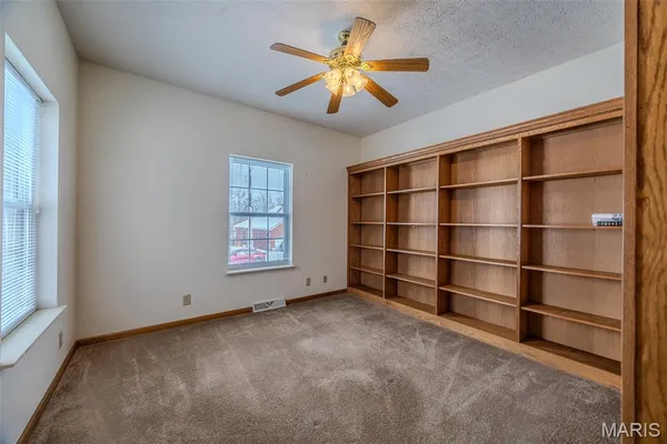 $492,400 | 220 April Drive, St. Robert, MO 65584