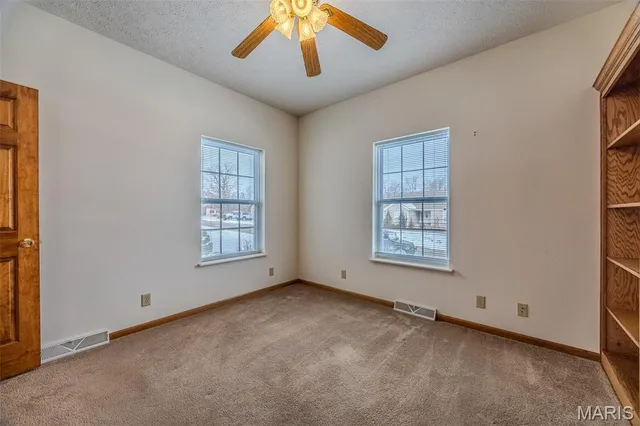 $494,900 | 220 April Drive, St. Robert, MO 65584