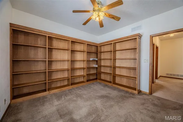 $492,400 | 220 April Drive, St. Robert, MO 65584