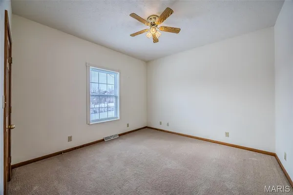 $492,400 | 220 April Drive, St. Robert, MO 65584