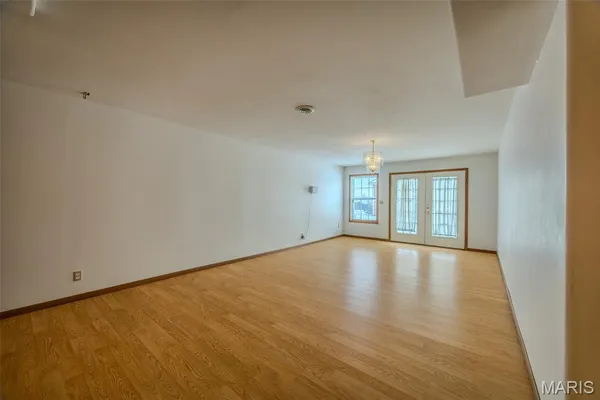 $492,400 | 220 April Drive, St. Robert, MO 65584