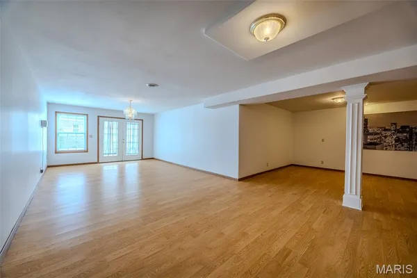 $492,400 | 220 April Drive, St. Robert, MO 65584