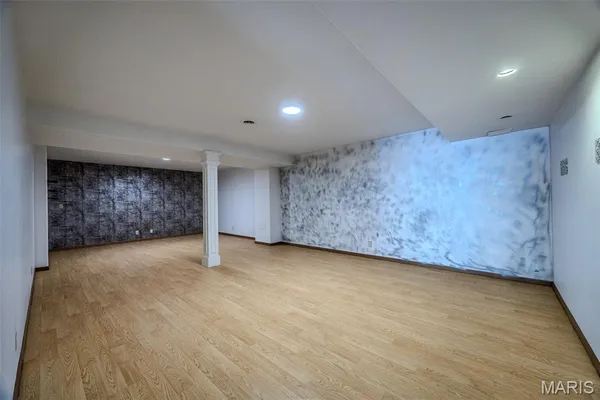 $492,400 | 220 April Drive, St. Robert, MO 65584