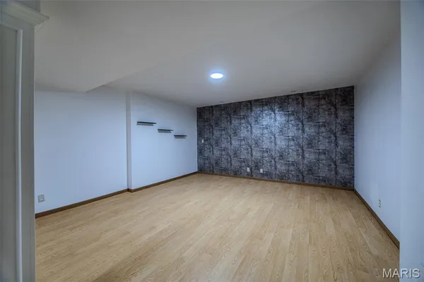 $492,400 | 220 April Drive, St. Robert, MO 65584