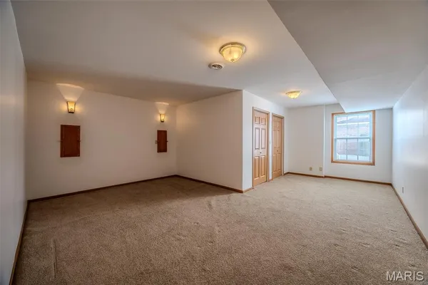 $492,400 | 220 April Drive, St. Robert, MO 65584