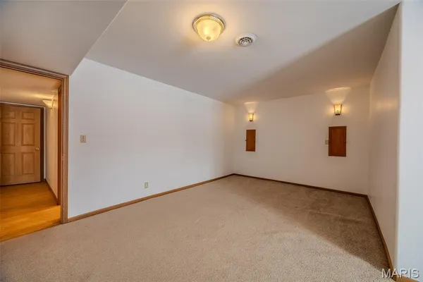 $492,400 | 220 April Drive, St. Robert, MO 65584