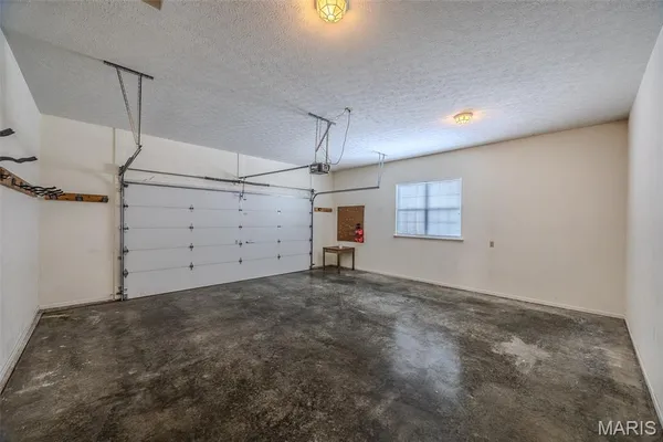 $492,400 | 220 April Drive, St. Robert, MO 65584