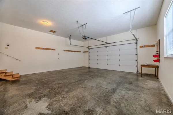 $492,400 | 220 April Drive, St. Robert, MO 65584