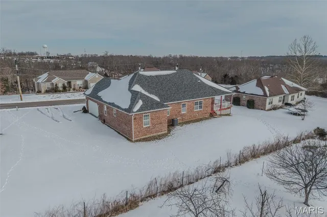 $494,900 | 220 April Drive, St. Robert, MO 65584