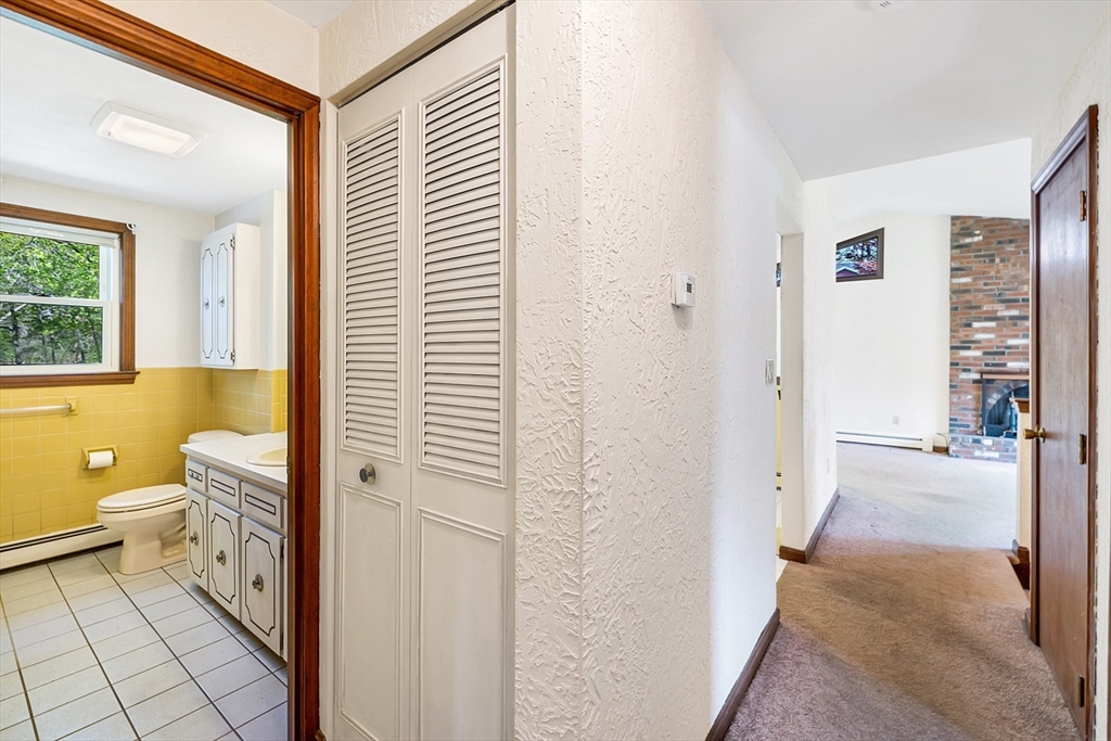 62 Brook Street Wakefield, MA 01880 - Photo 17 of 31