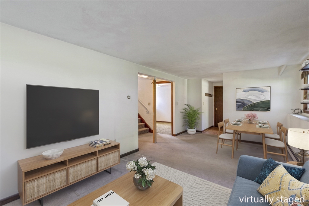 62 Brook Street Wakefield, MA 01880 - Photo 9 of 31