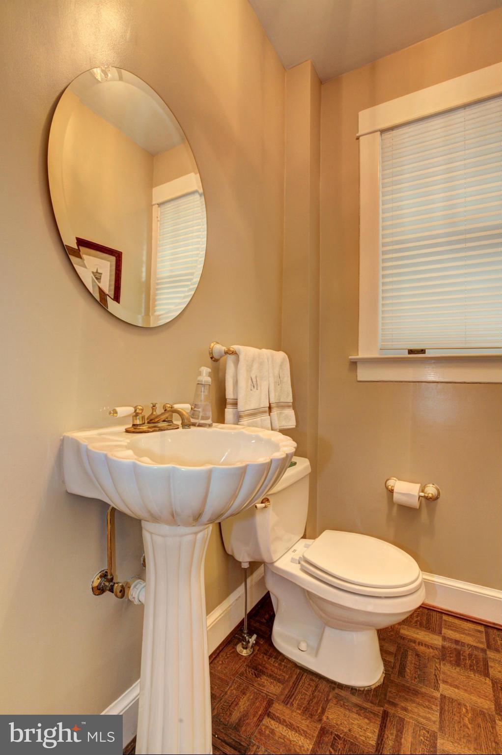 9012 Seven Locks Road Bethesda, MD 20817 - Photo 14 of 30 Powder Room
