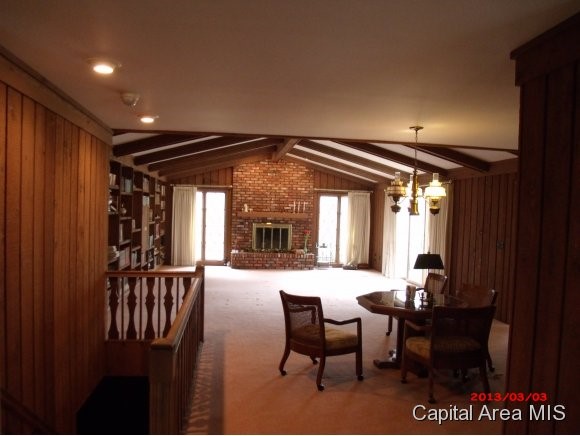 2210 Augusta Drive Springfield, IL 62704 - Photo 7 of 10 Gallery Image 7