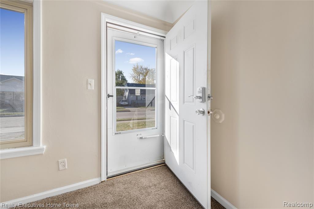 27336 Ridgewood Street Roseville, MI 48066 - Photo 5 of 24