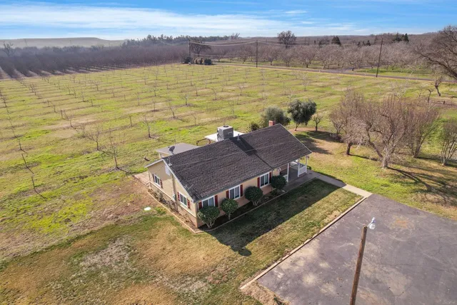 $1,200,000 | 10710 North Shelton Road, Linden, CA 95236