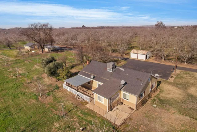 $1,200,000 | 10710 North Shelton Road, Linden, CA 95236