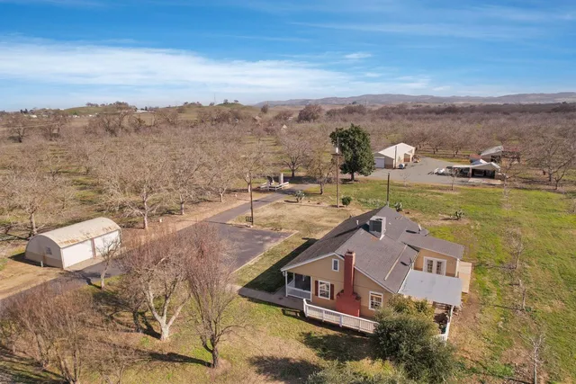 $1,200,000 | 10710 North Shelton Road, Linden, CA 95236