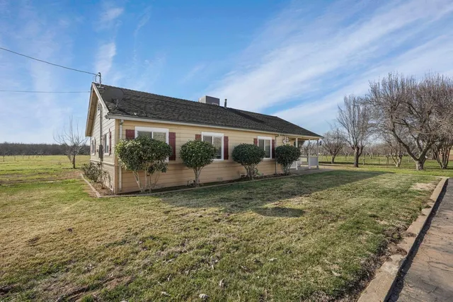 $1,200,000 | 10710 North Shelton Road, Linden, CA 95236