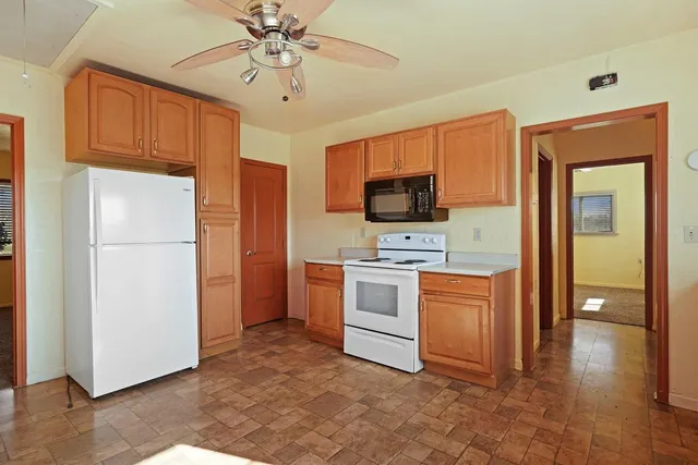 $1,200,000 | 10710 North Shelton Road, Linden, CA 95236