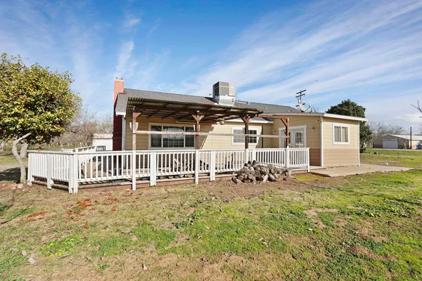 $1,200,000 | 10710 North Shelton Road, Linden, CA 95236